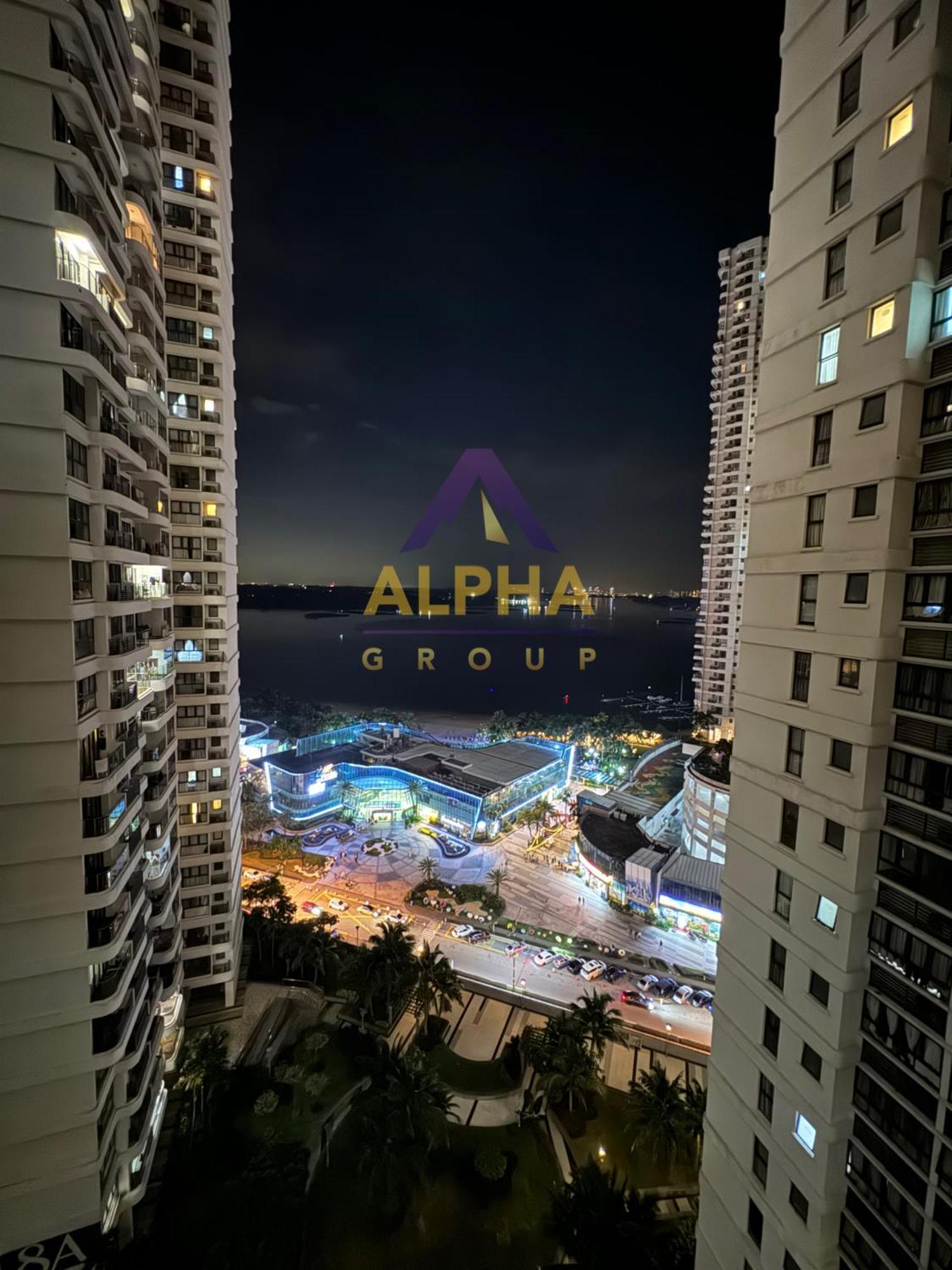 Alpha Danga Bay Sea View